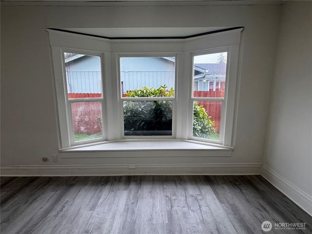 517 Water Street, South Bend, WA 98586