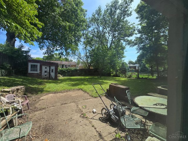 1284 Deliquia Drive, Cincinnati, OH 45230
