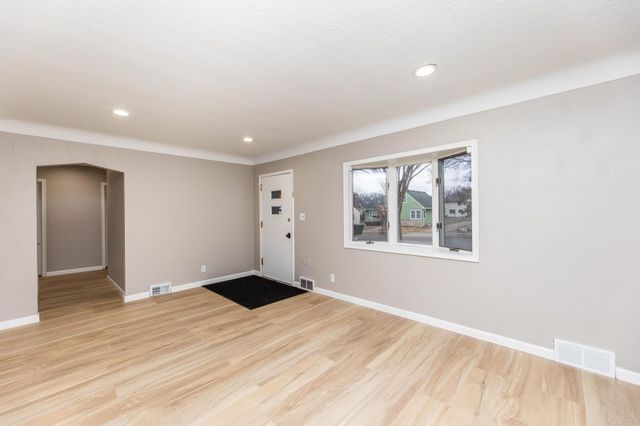 1700 Sherwood Avenue, Saint Paul, MN 55106