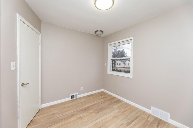 1700 Sherwood Avenue, Saint Paul, MN 55106