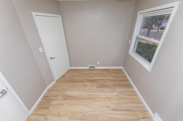 1700 Sherwood Avenue, Saint Paul, MN 55106