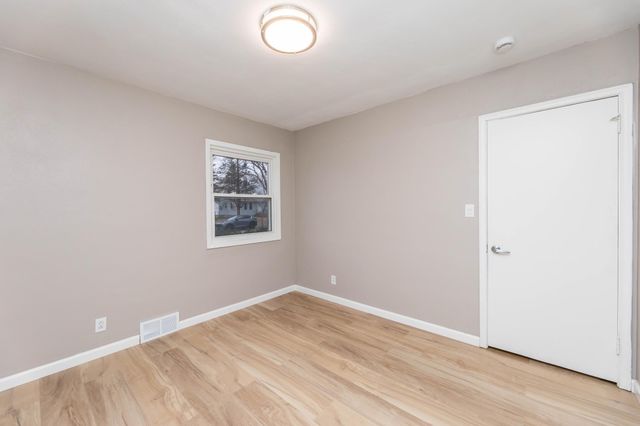 1700 Sherwood Avenue, Saint Paul, MN 55106