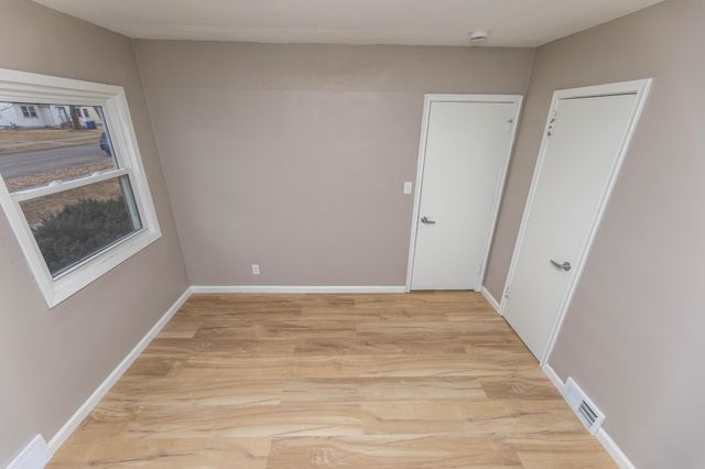 1700 Sherwood Avenue, Saint Paul, MN 55106