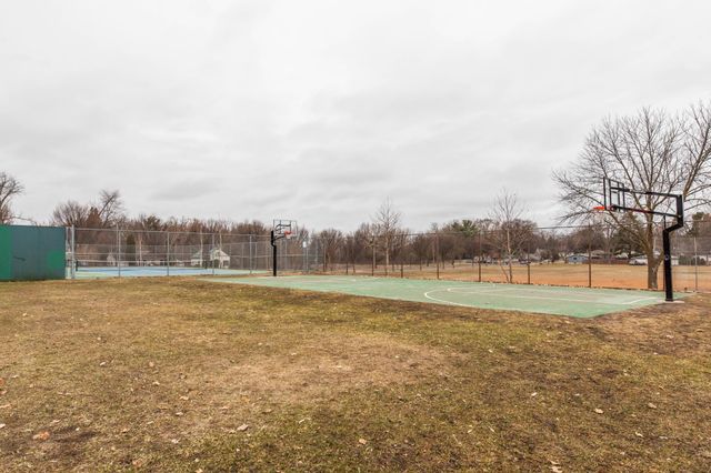 1700 Sherwood Avenue, Saint Paul, MN 55106