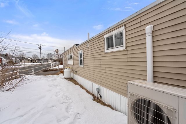 350 West Street 5, Ludlow, MA 01056
