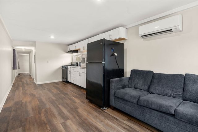 350 West Street 5, Ludlow, MA 01056