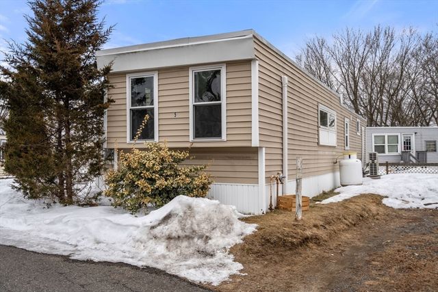 350 West Street 5, Ludlow, MA 01056