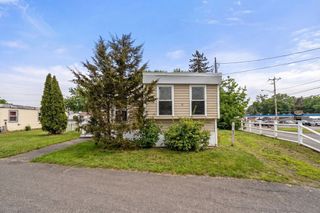 350 West Street 5, Ludlow, MA 01056