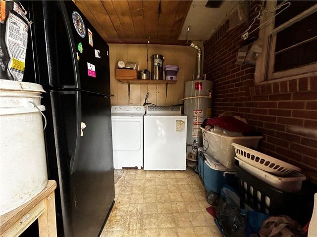 1035 Stoneybrook Road, Forest Park, GA 30297