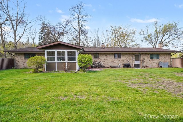 2525 S 8 Mile Road, Auburn, MI 48611
