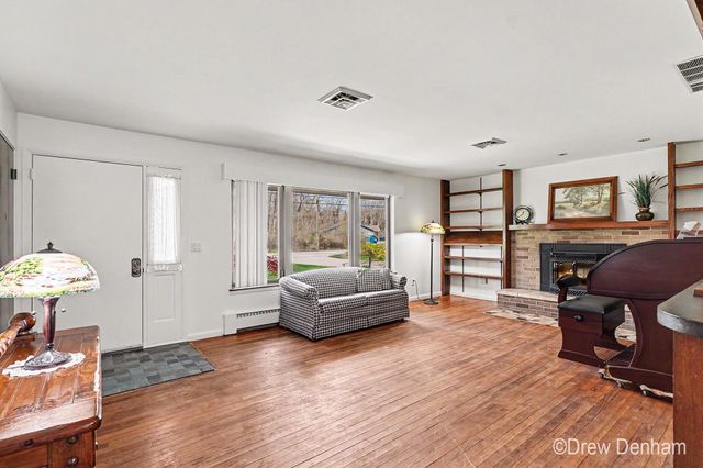 2525 S 8 Mile Road, Auburn, MI 48611