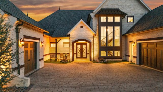 290 Edgewater Way, Jasper, TN 37347