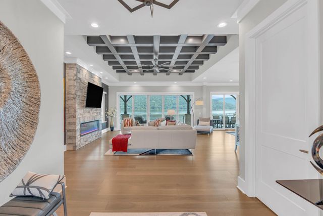 290 Edgewater Way, Jasper, TN 37347