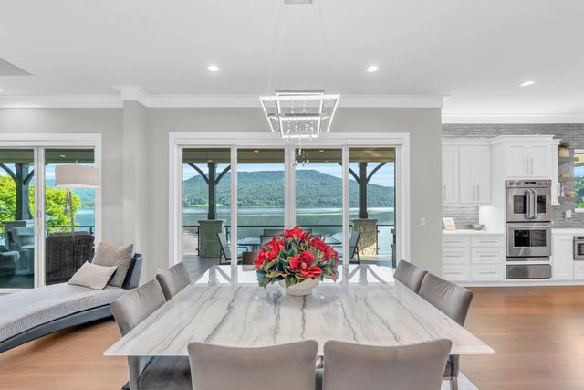 290 Edgewater Way, Jasper, TN 37347