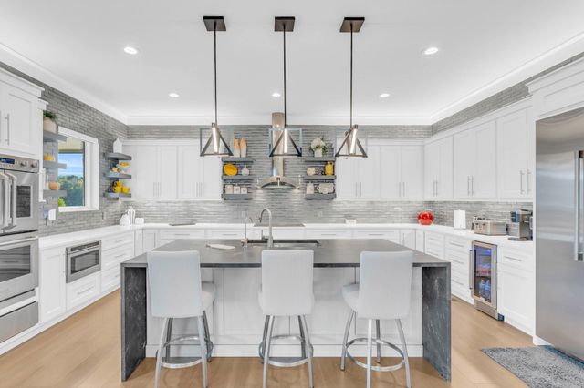 290 Edgewater Way, Jasper, TN 37347