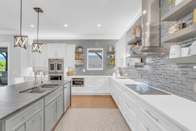 290 Edgewater Way, Jasper, TN 37347