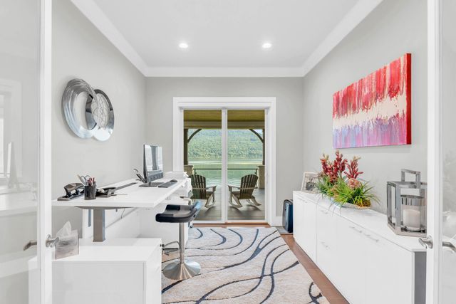 290 Edgewater Way, Jasper, TN 37347