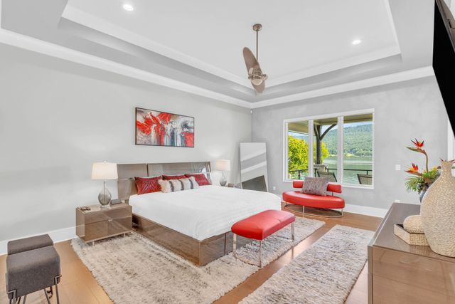 290 Edgewater Way, Jasper, TN 37347