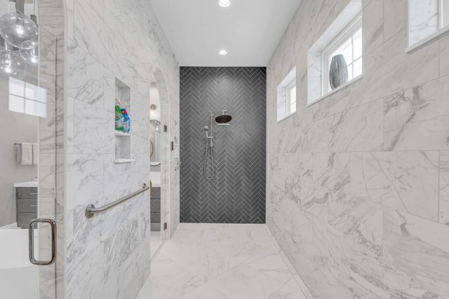 290 Edgewater Way, Jasper, TN 37347