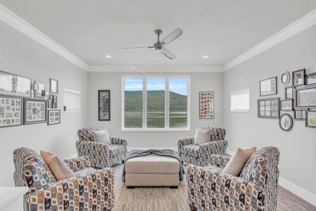 290 Edgewater Way, Jasper, TN 37347