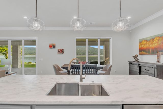 290 Edgewater Way, Jasper, TN 37347