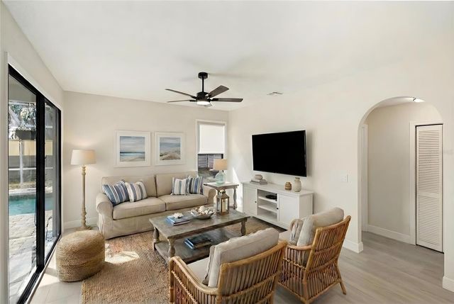 4608 VINTAGE DRIVE, Sarasota, FL 34243