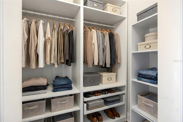 4608 VINTAGE DRIVE, Sarasota, FL 34243