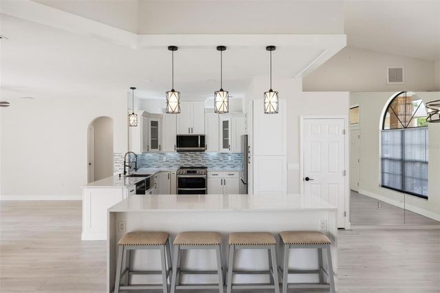 4608 VINTAGE DRIVE, Sarasota, FL 34243