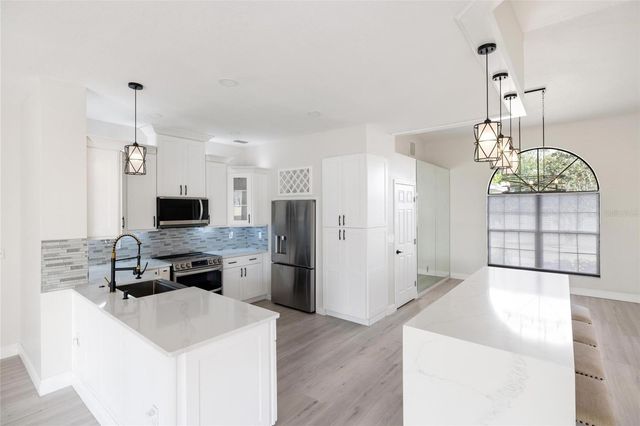 4608 VINTAGE DRIVE, Sarasota, FL 34243