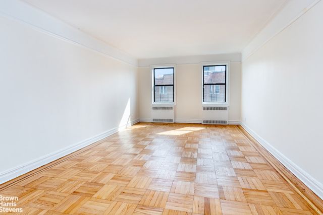 3520 73rd St Apt 6O, New York City, NY 11372