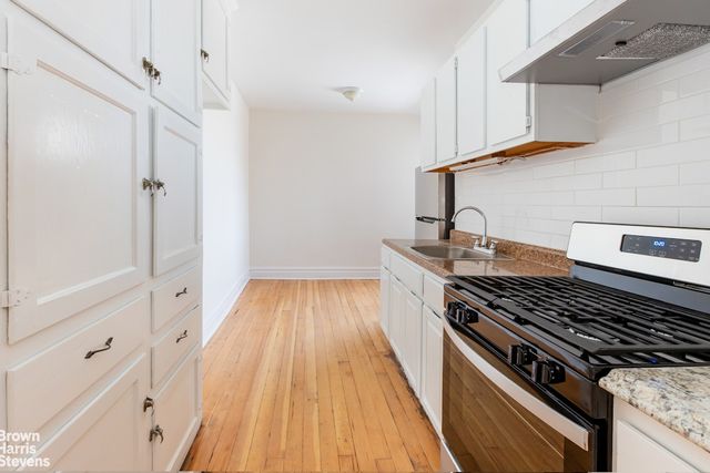 3520 73rd St Apt 6O, New York City, NY 11372