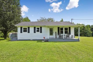 2420 Hawkersmith Rd, Manchester, TN 37355