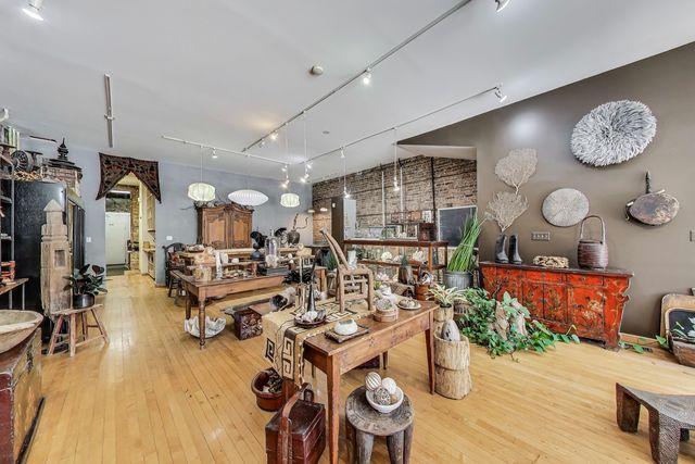 7405 Madison Street, Forest Park, IL 60130
