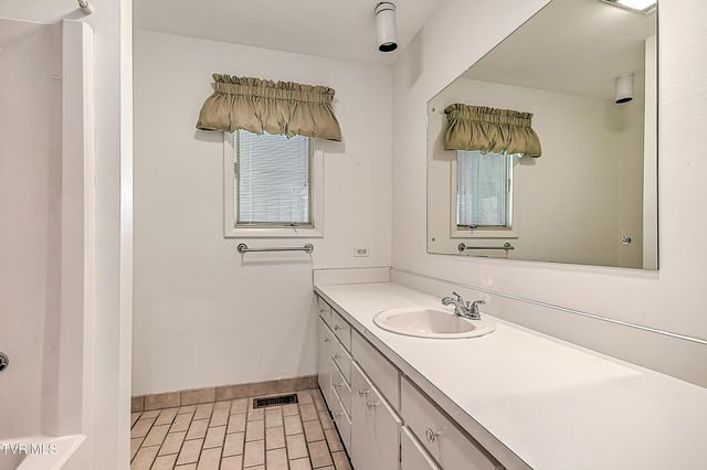 310 Par Lane, Greeneville, TN 37743