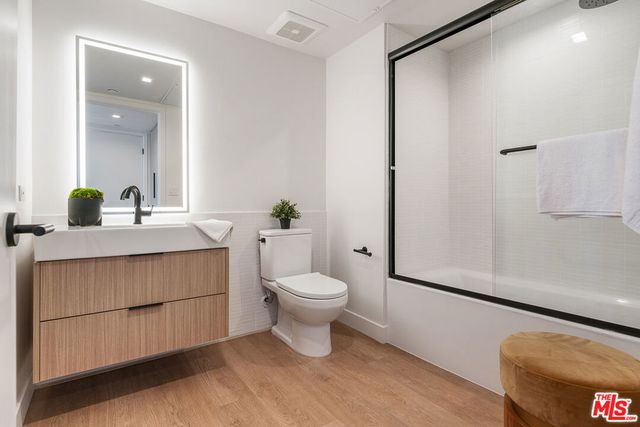 10700 Tabor Street 226, Los Angeles, CA 90034