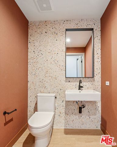 10700 Tabor Street 226, Los Angeles, CA 90034