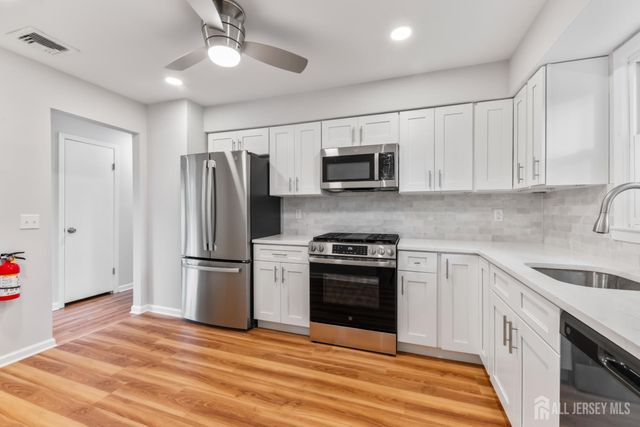 273 W Indiana Avenue, Iselin, NJ 08830