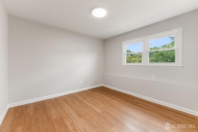 273 W Indiana Avenue, Iselin, NJ 08830
