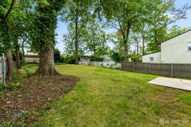 273 W Indiana Avenue, Iselin, NJ 08830