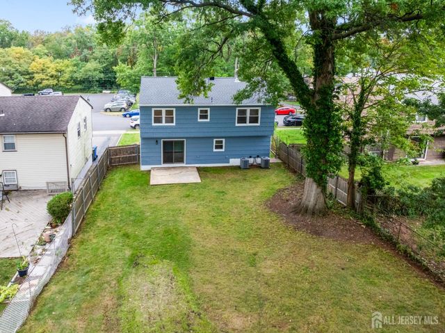 273 W Indiana Avenue, Iselin, NJ 08830