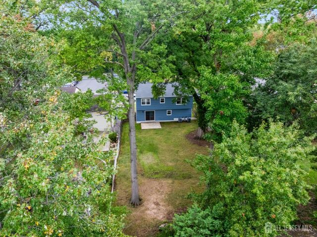 273 W Indiana Avenue, Iselin, NJ 08830