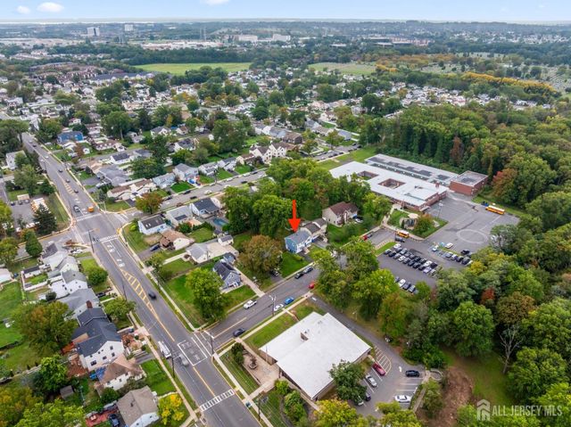 273 W Indiana Avenue, Iselin, NJ 08830