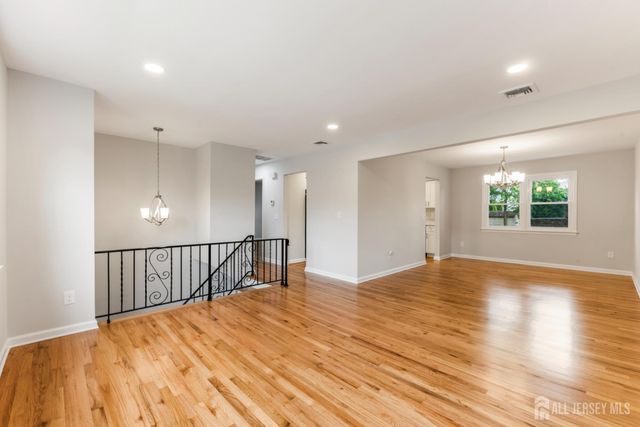 273 W Indiana Avenue, Iselin, NJ 08830