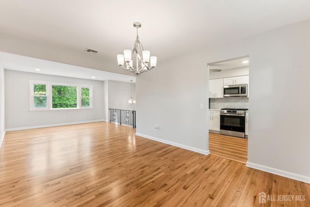 273 W Indiana Avenue, Iselin, NJ 08830