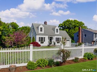 40 Woodbury Avenue, Stamford, CT 06907