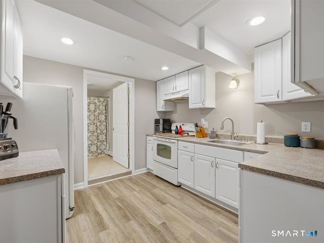 12 Wooding Road, Wallingford, CT 06492