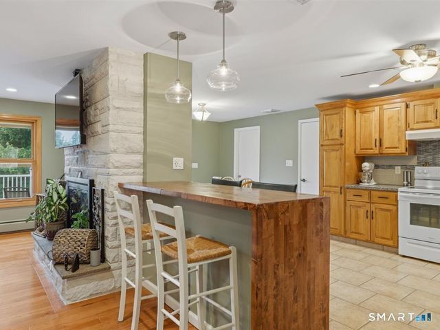 12 Wooding Road, Wallingford, CT 06492