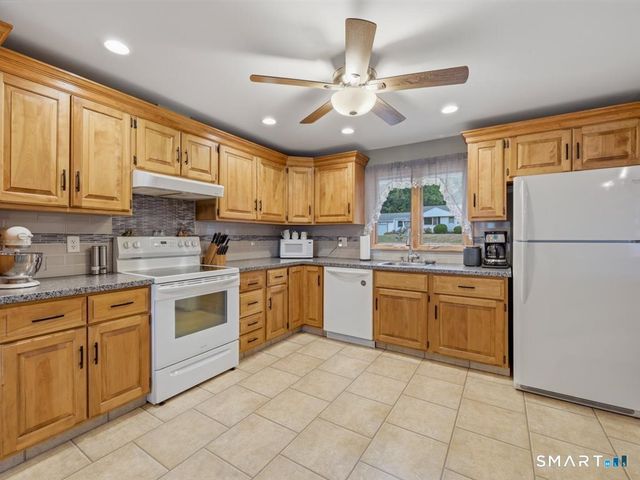 12 Wooding Road, Wallingford, CT 06492