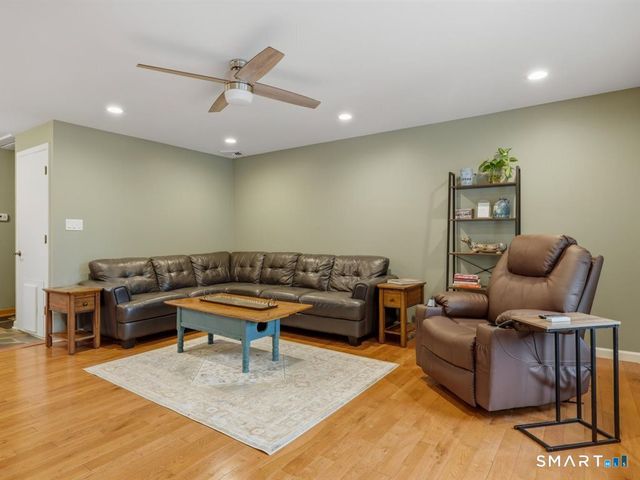 12 Wooding Road, Wallingford, CT 06492