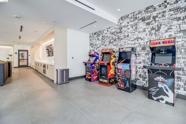 260 Brooklyn Basin Way 471, Oakland, CA 94606